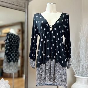 Dress Tunic Black and White Stretch Layered Flare Sleeves S